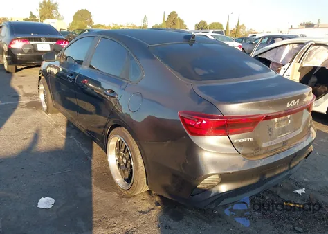 2023 Kia Forte Lxs z USA, uszkodzony, nr VIN 3KPF24AD8PE607889